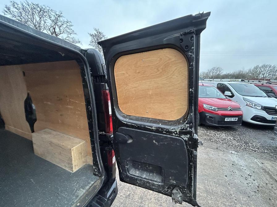 Used Vauxhall Vivaro 2015 for sale - 77058083: Photo 11
