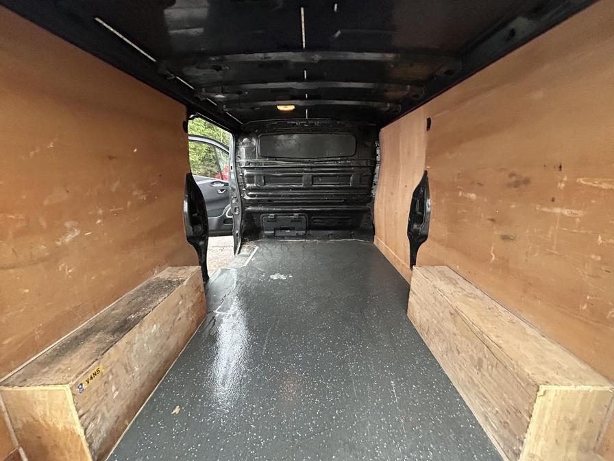 Used Vauxhall Vivaro 2015 for sale - 77058083: Photo 13