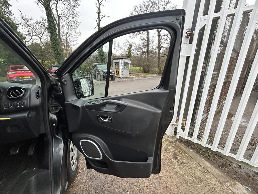 Used Vauxhall Vivaro 2015 for sale - 77058083: Photo 20