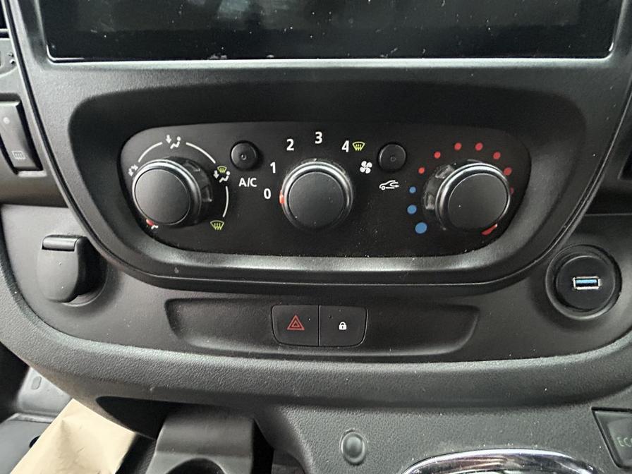 Used Vauxhall Vivaro 2015 for sale - 77058083: Photo 22