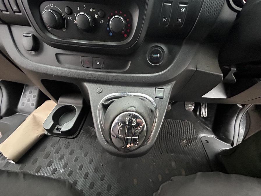 Used Vauxhall Vivaro 2015 for sale - 77058083: Photo 23