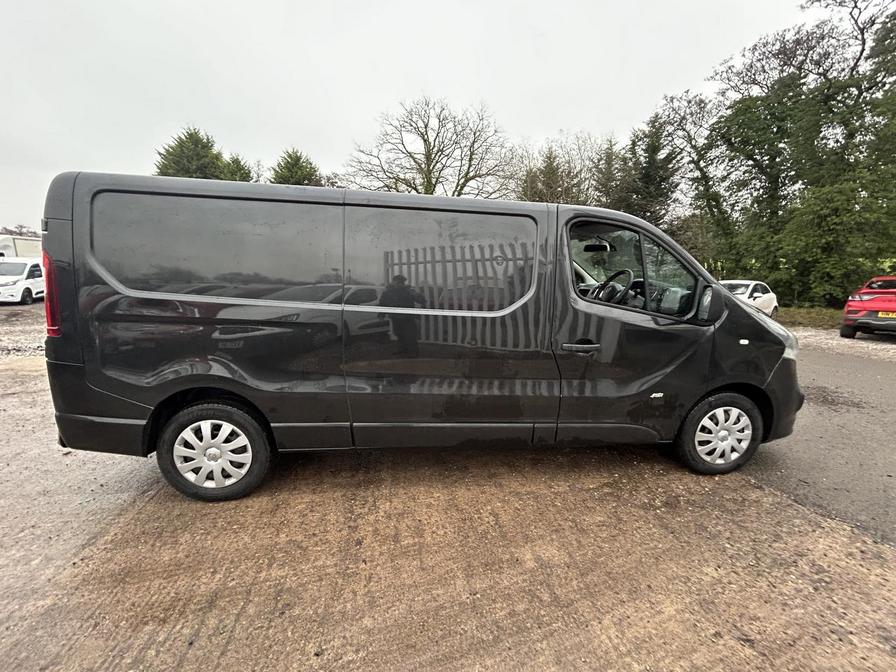Used Vauxhall Vivaro 2015 for sale - 77058083: Photo 3