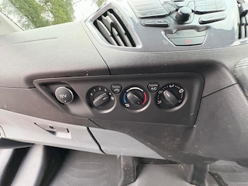 Used Ford Transit Custom 2017 for sale - 76691788: Photo