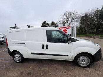 Used Vauxhall Combo 2018 for sale - 77810727: Photo