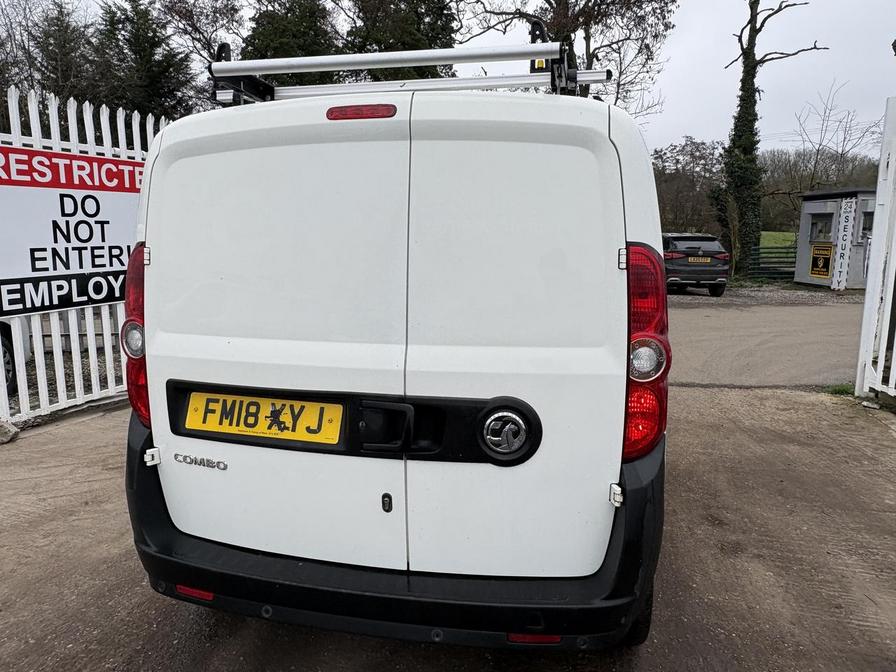 Used Vauxhall Combo 2018 for sale - 77810727: Photo 6