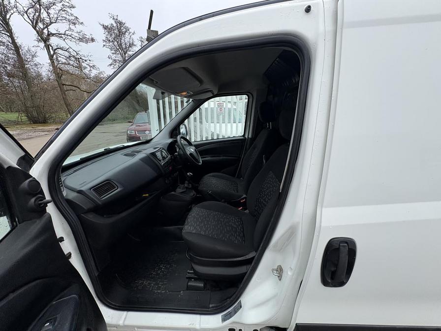 Used Vauxhall Combo 2018 for sale - 77810727: Photo 9