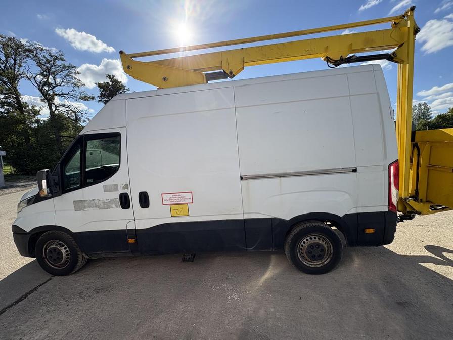 Used Iveco Daily 2015 for sale - 77397668: Photo 4