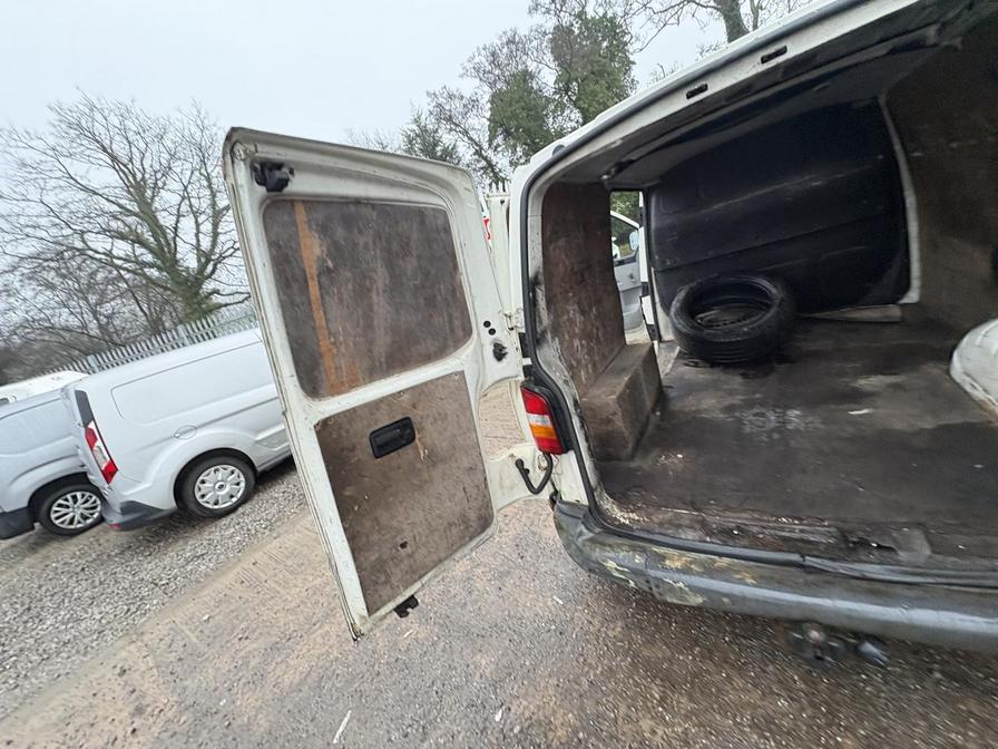 Used Volkswagen Transporter 2006 for sale - 77885660: Photo 13