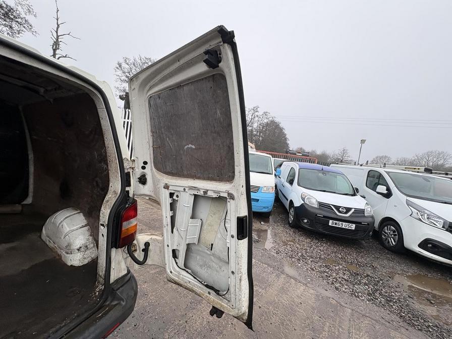 Used Volkswagen Transporter 2006 for sale - 77885660: Photo 17