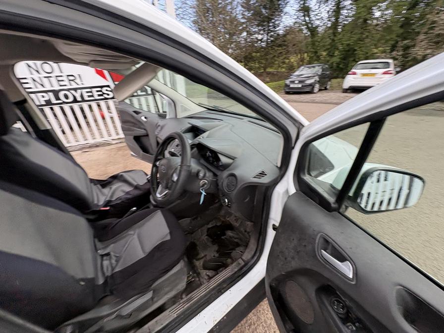 Used Ford Transit Courier 2016 for sale - 78074879: Photo 13