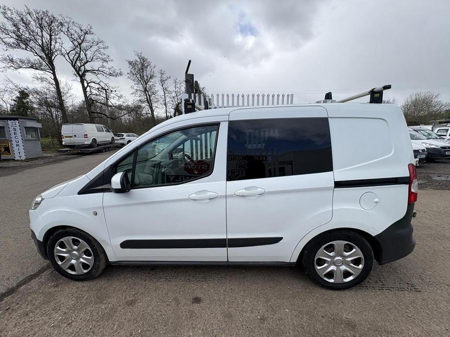 Used Ford Transit Courier 2016 for sale - 78074879: Photo 2