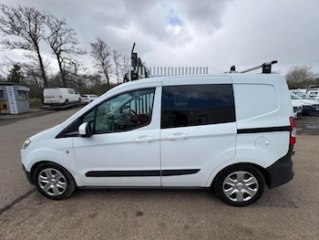 Used Ford Transit Courier 2016 for sale - 78074879: Photo