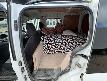 Used Ford Transit Courier 2016 for sale - 78074879: Photo