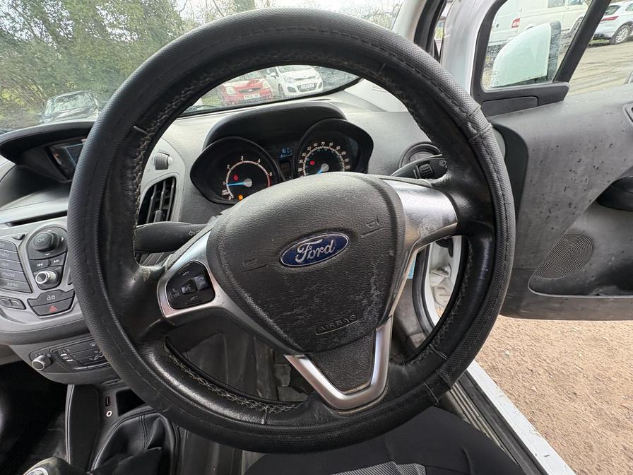 Used Ford Transit Courier 2016 for sale - 78074879: Photo 6