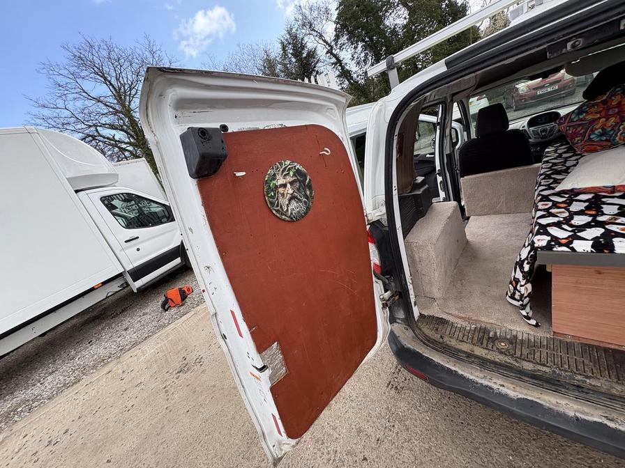 Used Ford Transit Courier 2016 for sale - 78074879: Photo 7