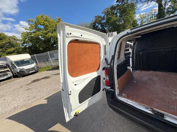 Used Peugeot Partner 2022 for sale - 76087218: Photo 14