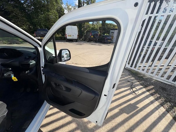 Used Peugeot Partner 2022 for sale - 76087218: Photo 18