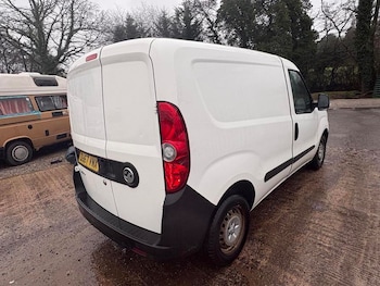 Used Vauxhall Combo 2017 for sale - 78264099: Photo