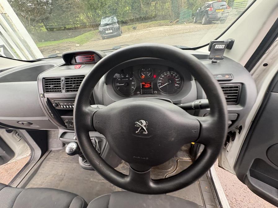 Used Peugeot Expert 2015 for sale - 77648672: Photo 17