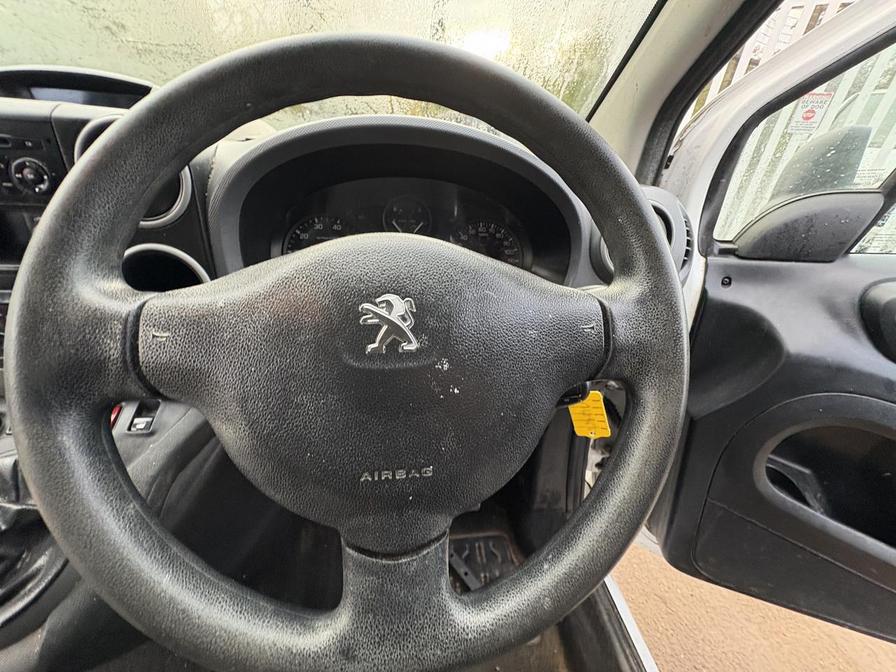 Used Peugeot Partner 2017 for sale - 76362070: Photo 17