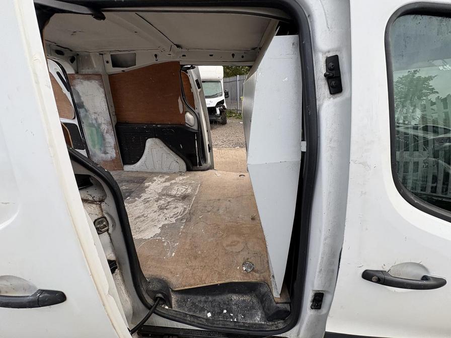 Used Peugeot Partner 2017 for sale - 76362070: Photo 7