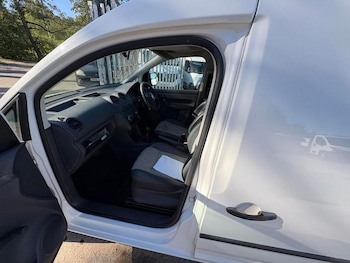 Used Volkswagen Caddy 2011 for sale - 76065870: Photo 2