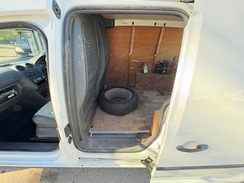 Used Volkswagen Caddy 2011 for sale - 76065870: Photo 3