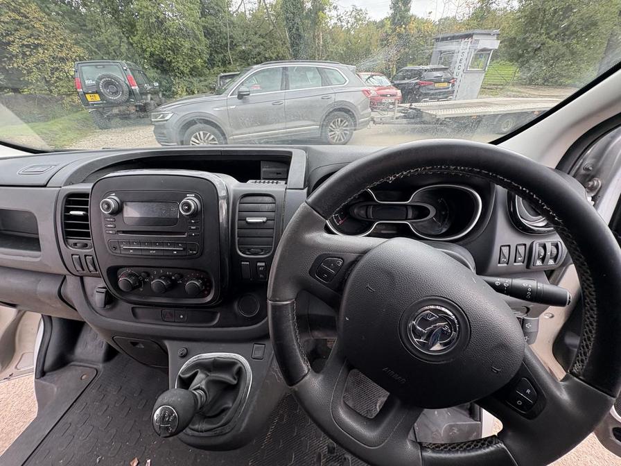 Used Vauxhall Vivaro 2017 for sale - 76217579: Photo 11