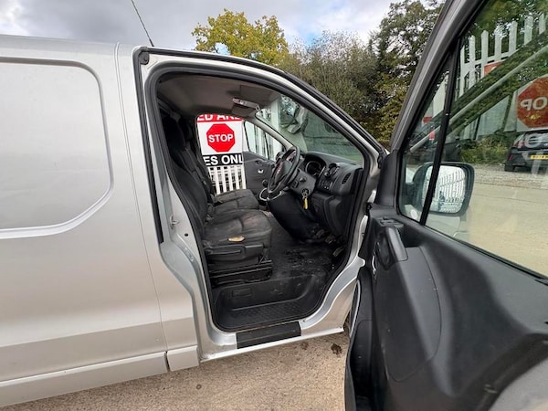 Used Vauxhall Vivaro 2017 for sale - 76217579: Photo 3