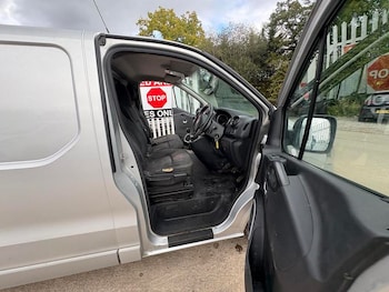 Used Vauxhall Vivaro 2017 for sale - 76217579: Photo