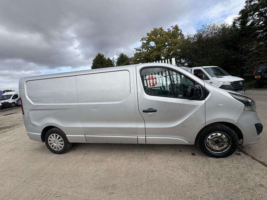Used Vauxhall Vivaro 2017 for sale - 76217579: Photo 4