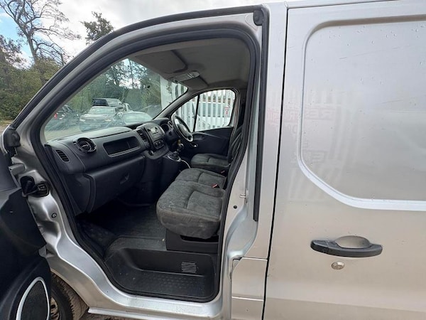 Used Vauxhall Vivaro 2017 for sale - 76217579: Photo 6