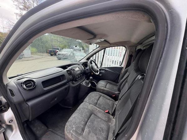 Used Vauxhall Vivaro 2017 for sale - 76217579: Photo 8