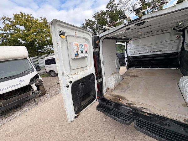 Used Vauxhall Vivaro 2014 for sale - 76217583: Photo 16