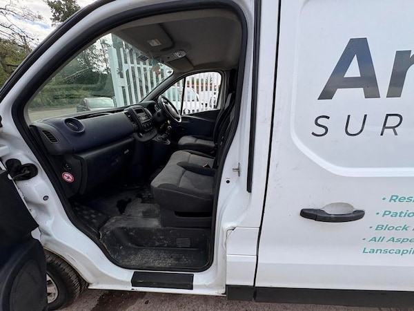 Used Vauxhall Vivaro 2014 for sale - 76217583: Photo 2