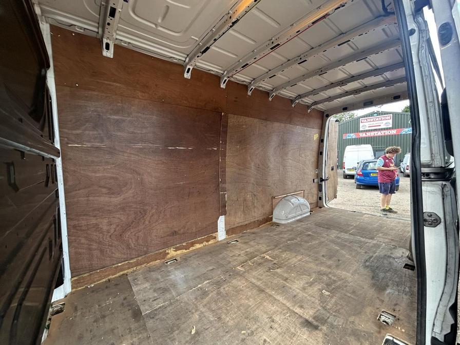 Used Volkswagen Crafter 2018 for sale - 76610070: Photo 20