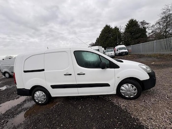 Used Peugeot Partner 2017 for sale - 77219086: Photo