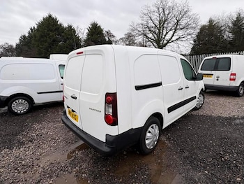 Used Peugeot Partner 2017 for sale - 77219086: Photo