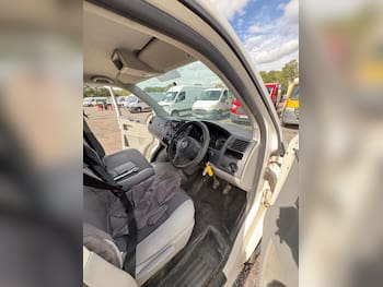 Used Volkswagen Transporter 2014 for sale - 79743643: Photo
