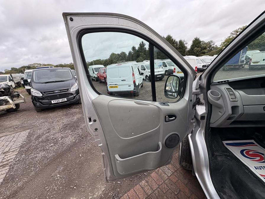 Used Vauxhall Vivaro 2012 for sale - 76475468: Photo 10