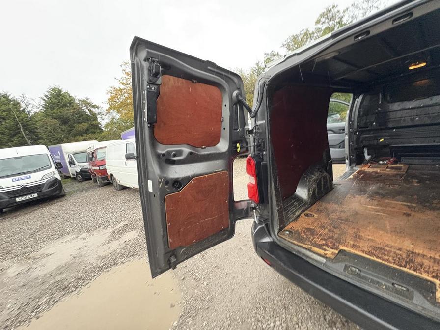 Used Vauxhall Vivaro 2020 for sale - 76475467: Photo 15