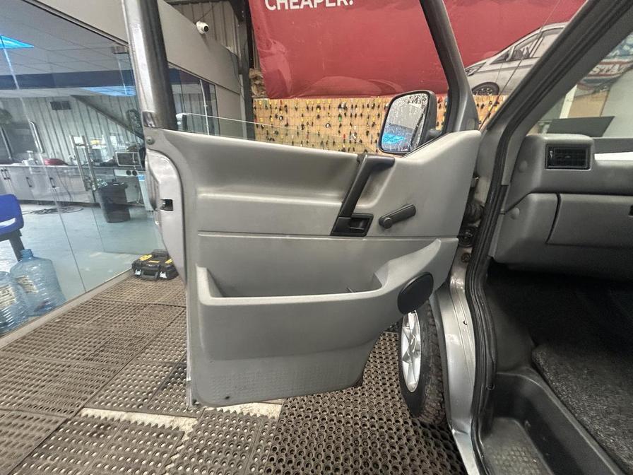 Used Volkswagen Transporter 1994 for sale - 76155457: Photo 18