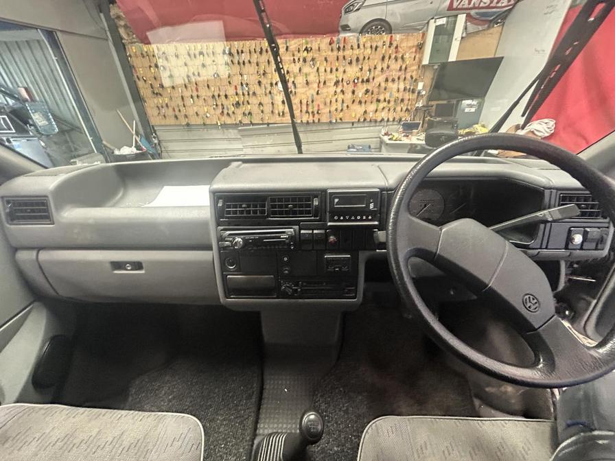 Used Volkswagen Transporter 1994 for sale - 76155457: Photo 9