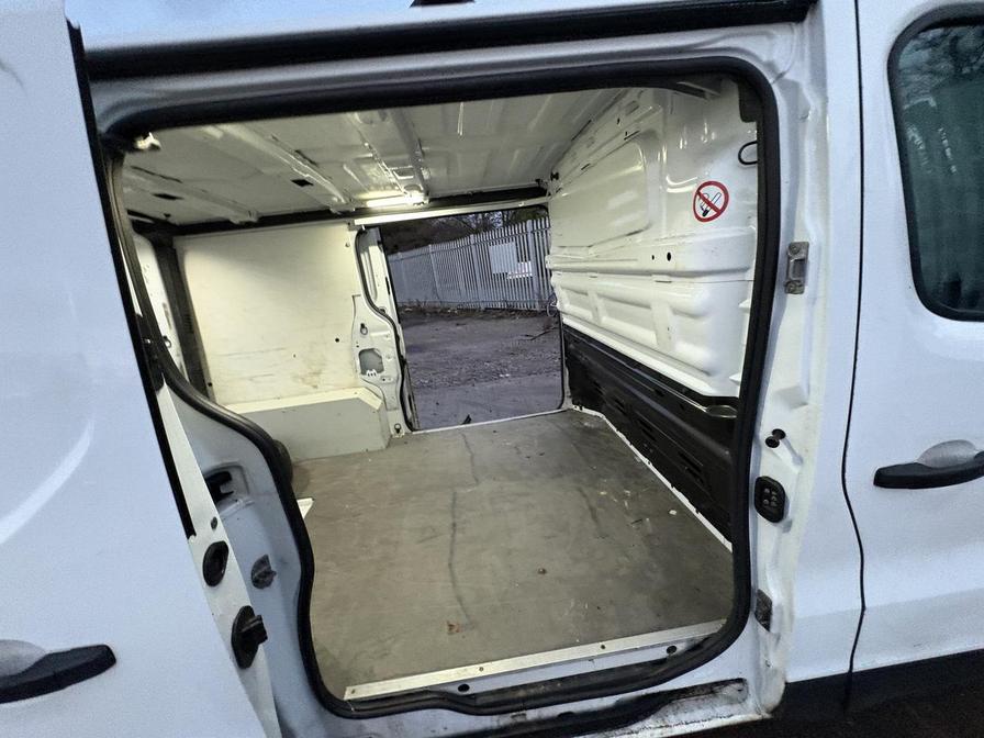 Used Vauxhall Vivaro 2016 for sale - 77194167: Photo 12
