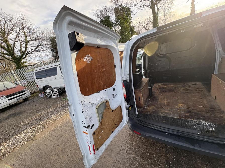 Used Ford Transit Courier 2018 for sale - 77206051: Photo 13