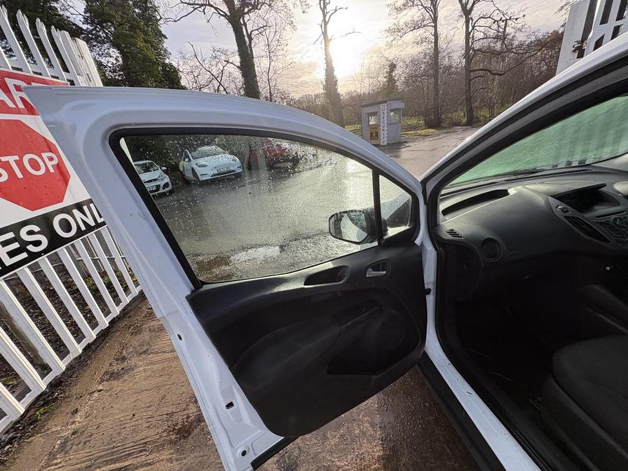 Used Ford Transit Courier 2018 for sale - 77206051: Photo 17