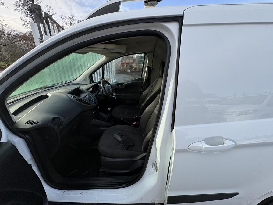 Used Ford Transit Courier 2018 for sale - 77206051: Photo 19