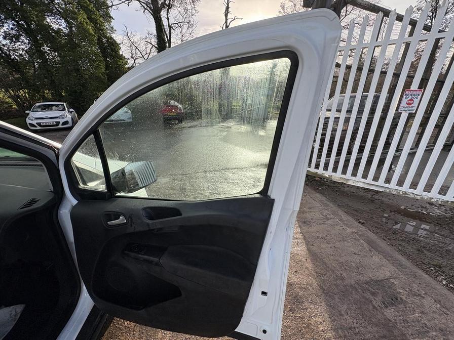 Used Ford Transit Courier 2018 for sale - 77206051: Photo 20