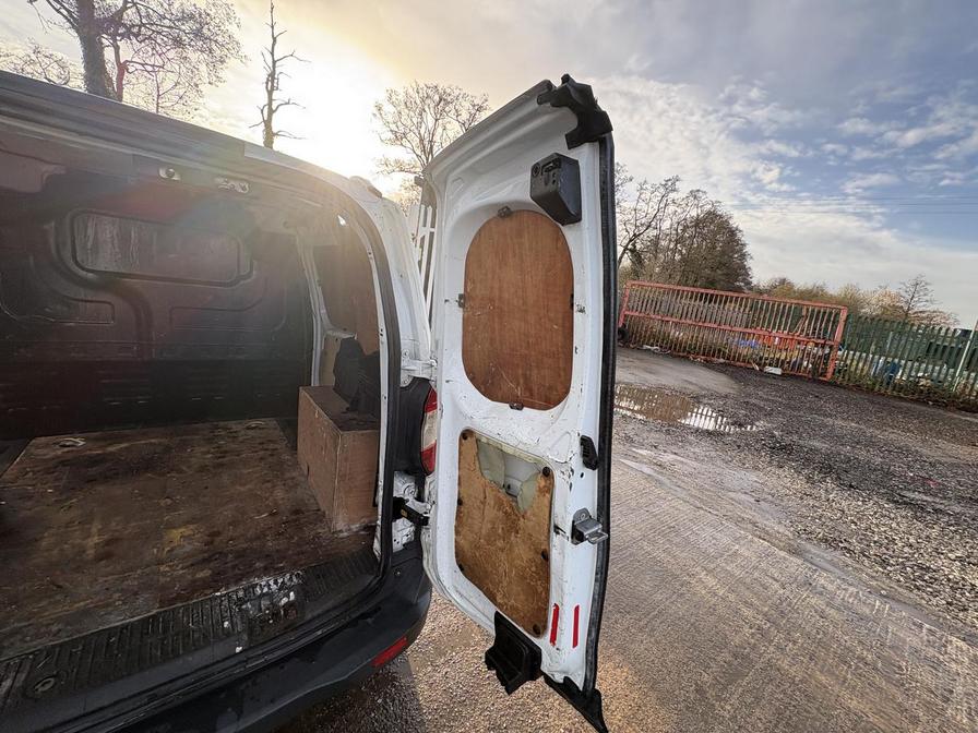 Used Ford Transit Courier 2018 for sale - 77206051: Photo 21