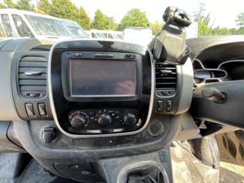 Used Renault Trafic 2018 for sale - 74691592: Photo